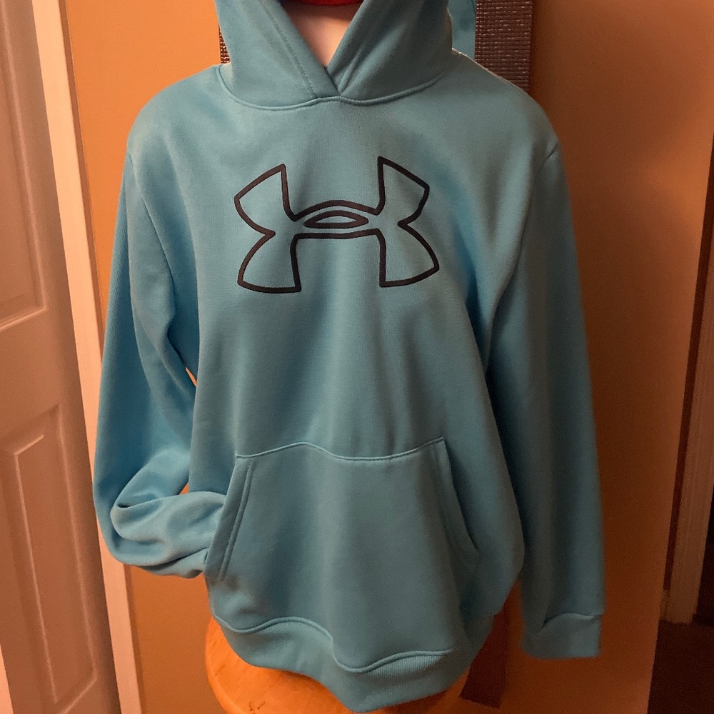 Under Armor Large Hoodie new without tag